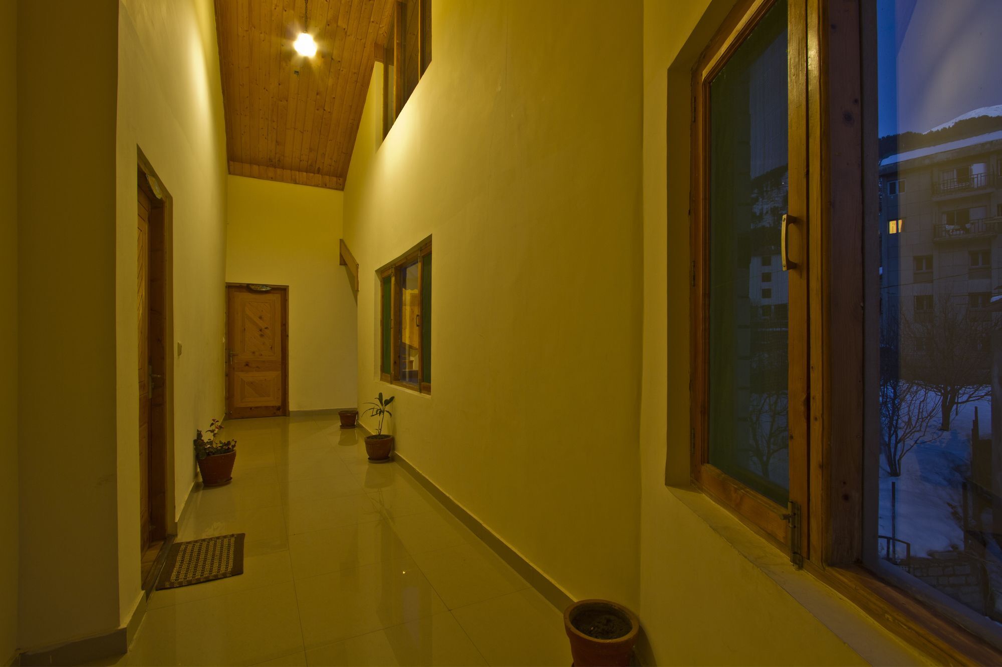 Hotel Mountain Face مايالي المظهر الخارجي الصورة